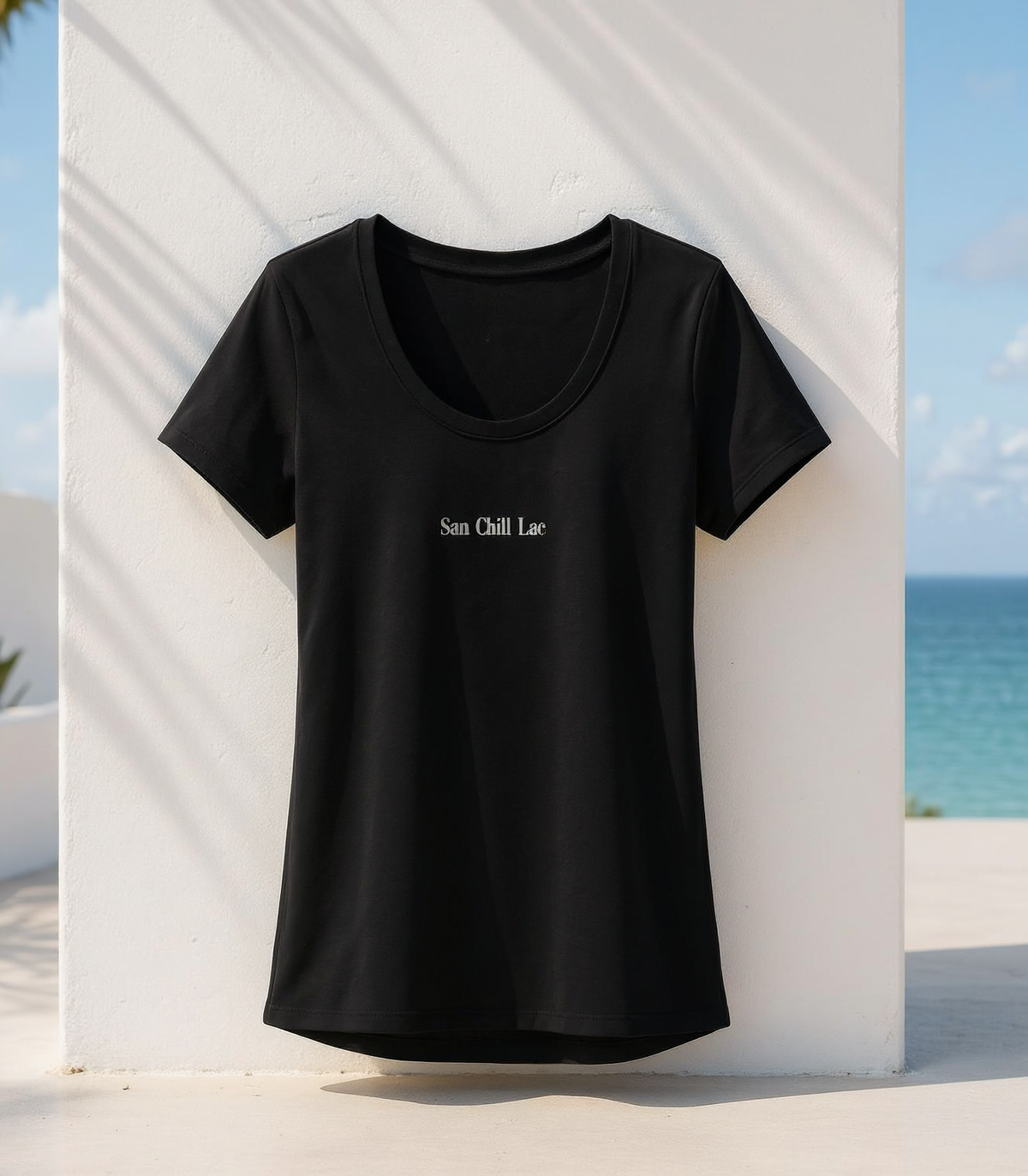 San Chill Lae Luxe Women's Scoop Tee - Black